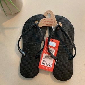 $26 NWT: Havaianas Slim Flip Flops - Black